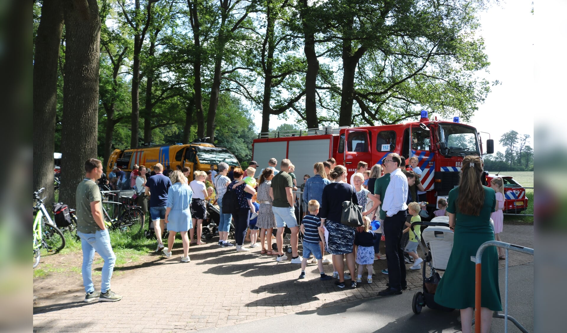 Grote belangstelling voor de Open Dag van de brandweer ter gelegenheid van een kwarteeuw brandweermuseum.