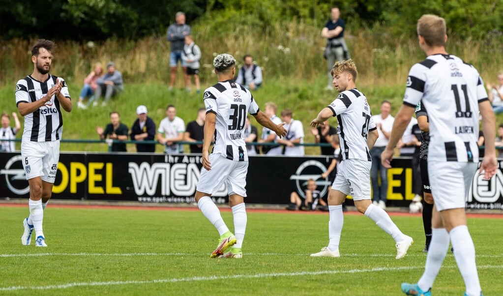 09-07-2022: Sport: Preussen Munster vs Heracles

BILLERBECK, GERMANY - JULY 9:  during the Friendly match between Preussen Munster and Heracles Almelo at Sportzentrum Helker Berg on July 9, 2022 in Billerbeck, Germany (Photo by Michael Bulder/NES Images)