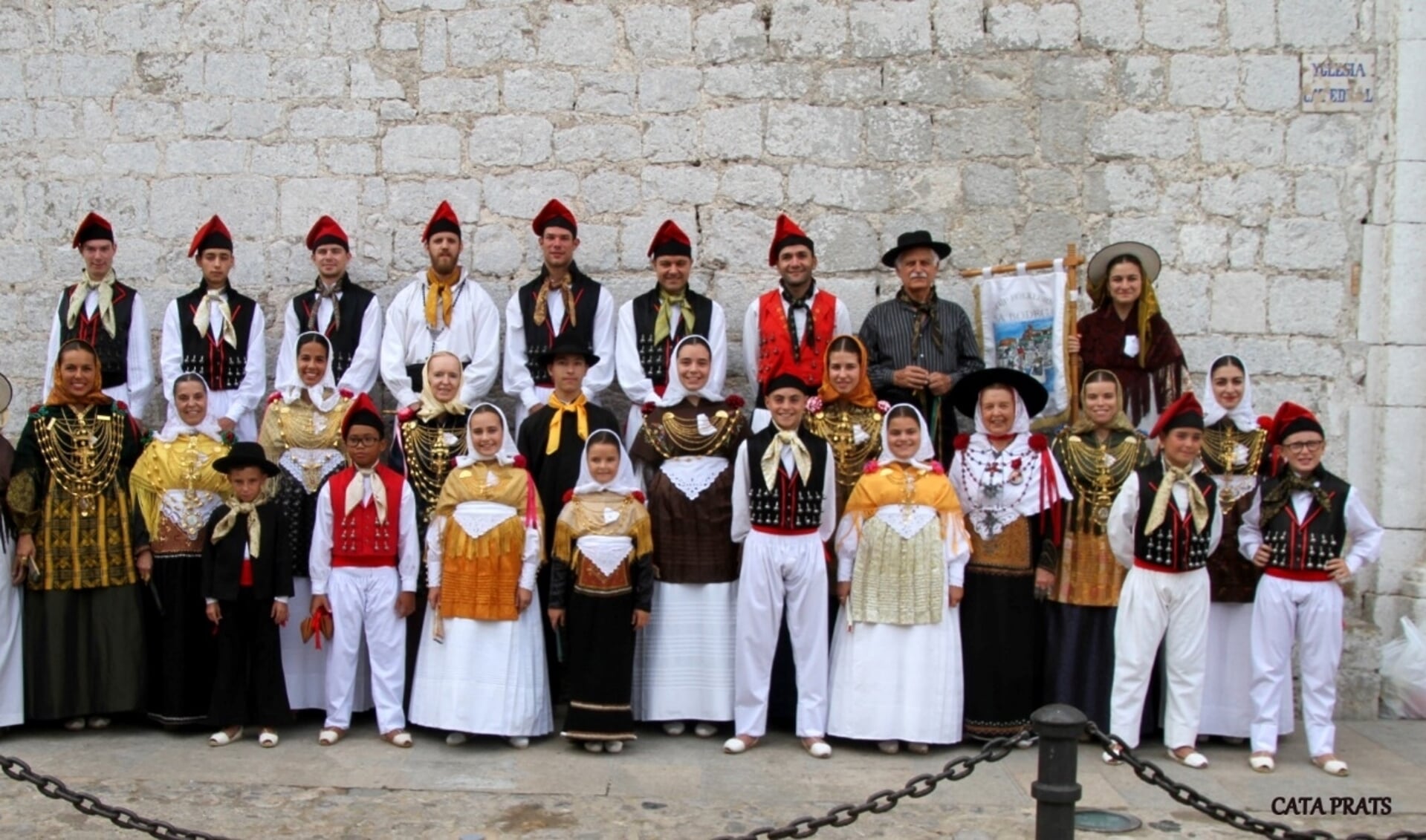 Een Spaanse en een Duitse groep komen bij de Krekkel op bezoek voor het folklorefestival in de Ontmoetingskerk. In oktober gaat de Krekkel naar Ibiza, in 2023 naar Lüchow.