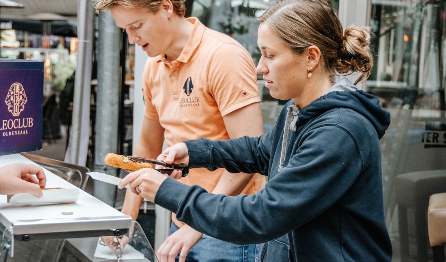 Het afgelopen jaar werd een recordaantal kroketten verkocht voor het goede doel. De Leo Club Oldenzaal hoopt dat ook dit jaar weer veel mensen komen genieten.