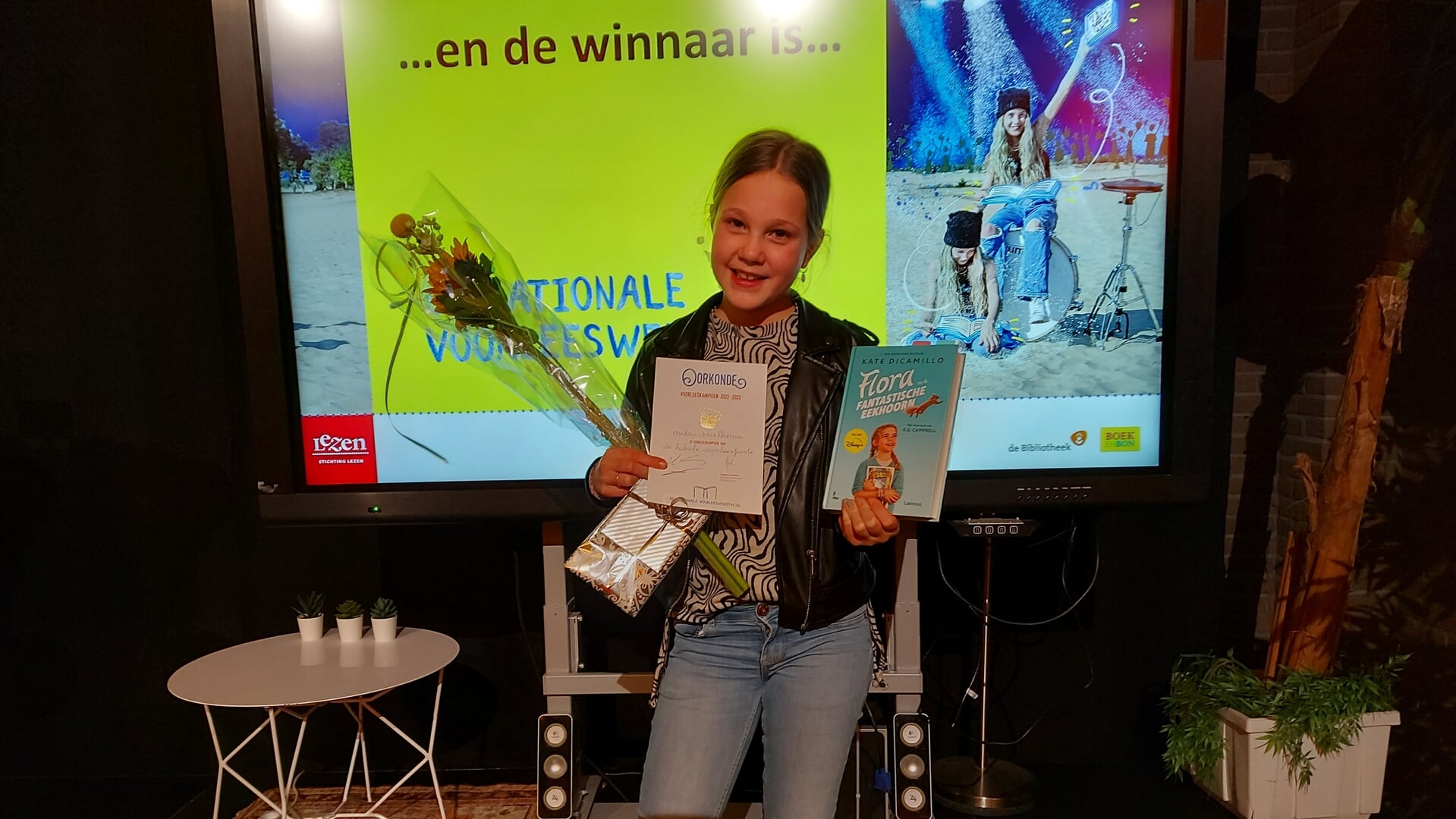 Milou Hielkema wint de eerste lokale ronde van de Nationale Voorleeswedstrijd. (Foto: Corine Vaneker)
