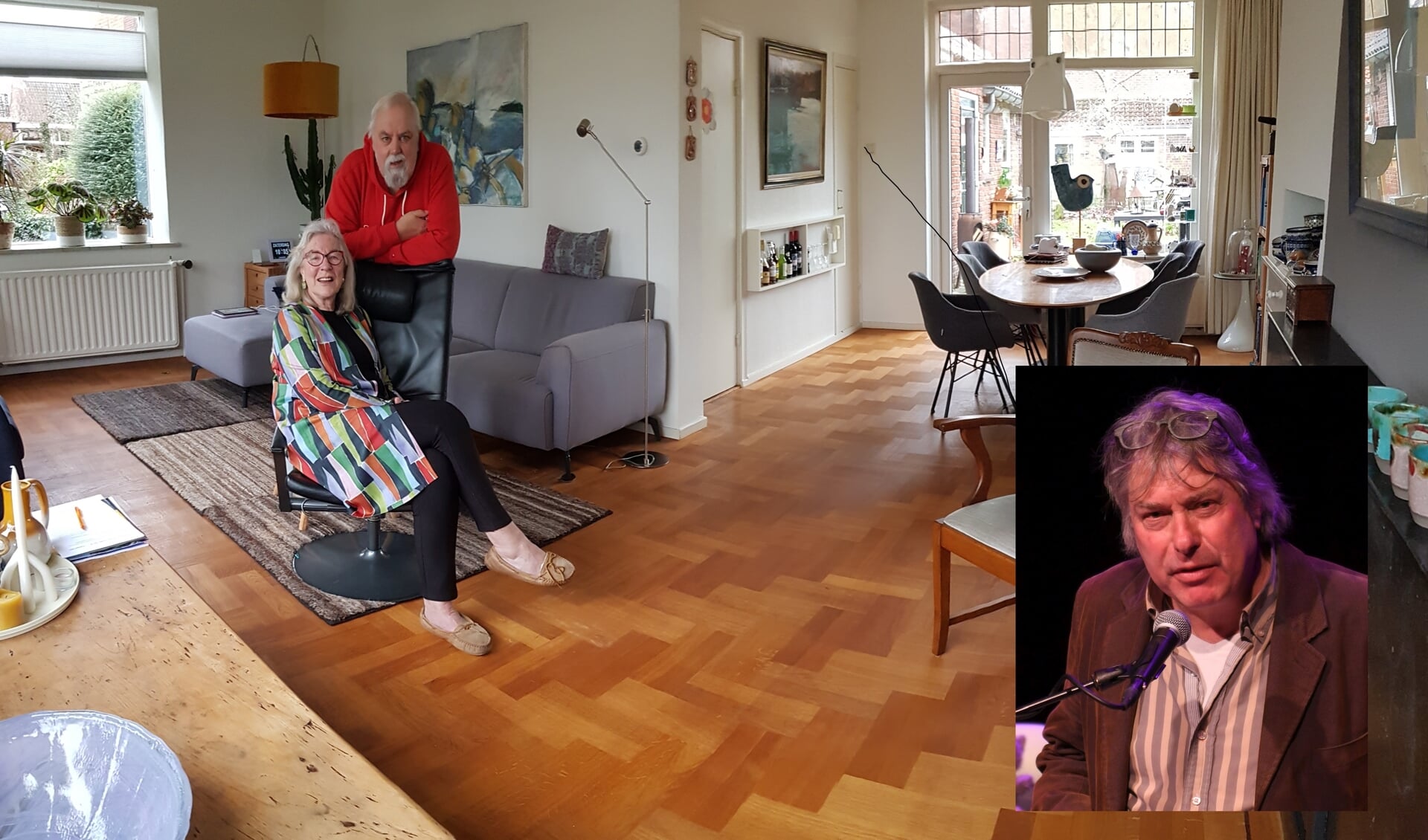 Roel en Jeanette ontvangen in hun huiskamer aan de Vijverlaan o.a.verhalenverteller Paul Abels (inzet, foto Anina Romita) Foto: Linda Meijer