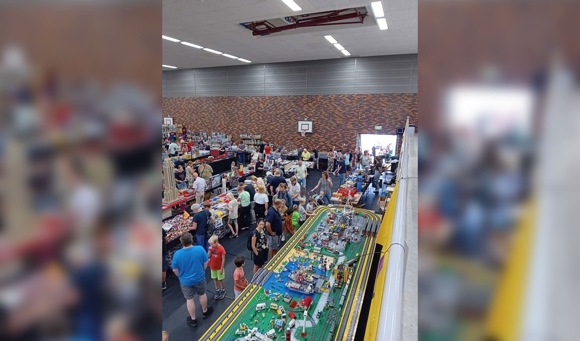 Tijdens Zomerbricks genoten al veel bezoekers van de gigantische bouwwerken en overweldigende hoeveelheid Legostenen in het Ravijn.