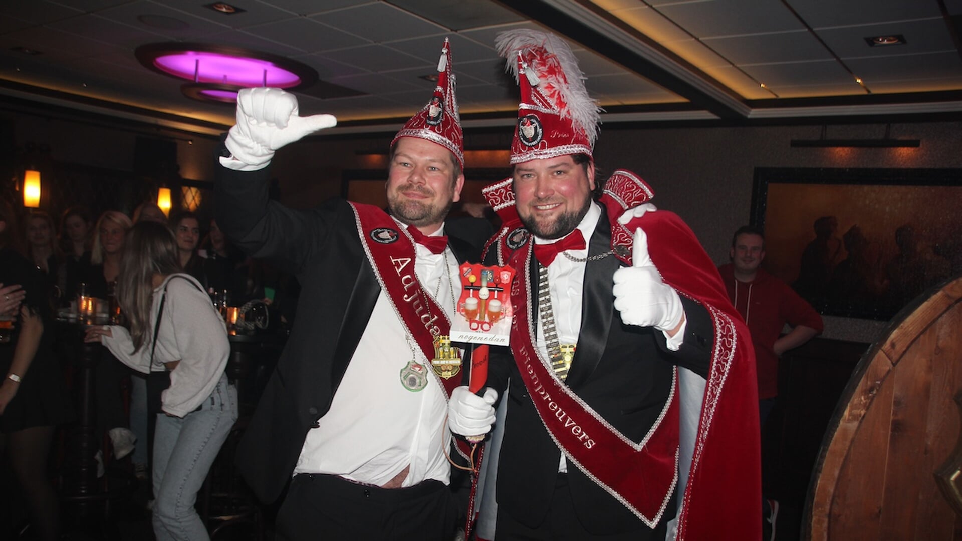 Prins Jaap de Kastelein met zijn adjudant Henny. (foto: Freddy Paalman)