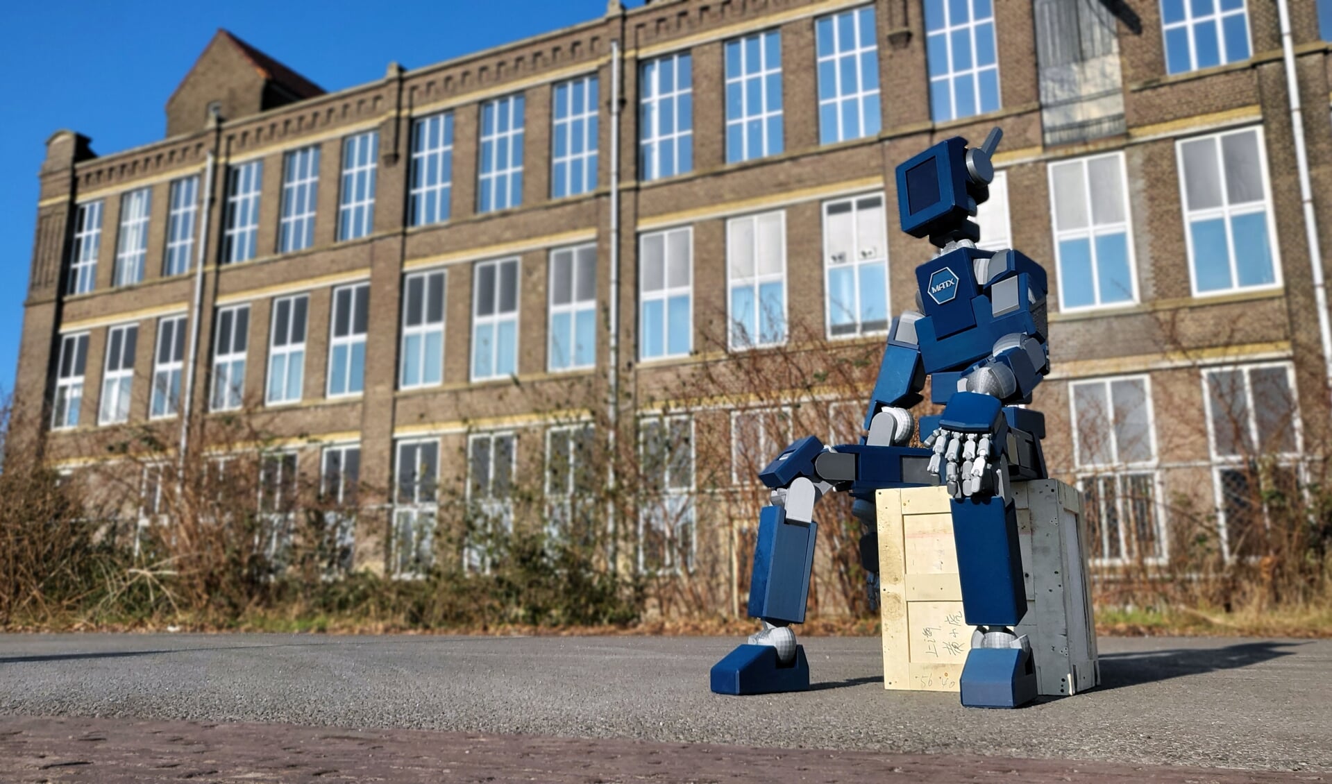 De imposante en geprinte robot ProteX van MatX.