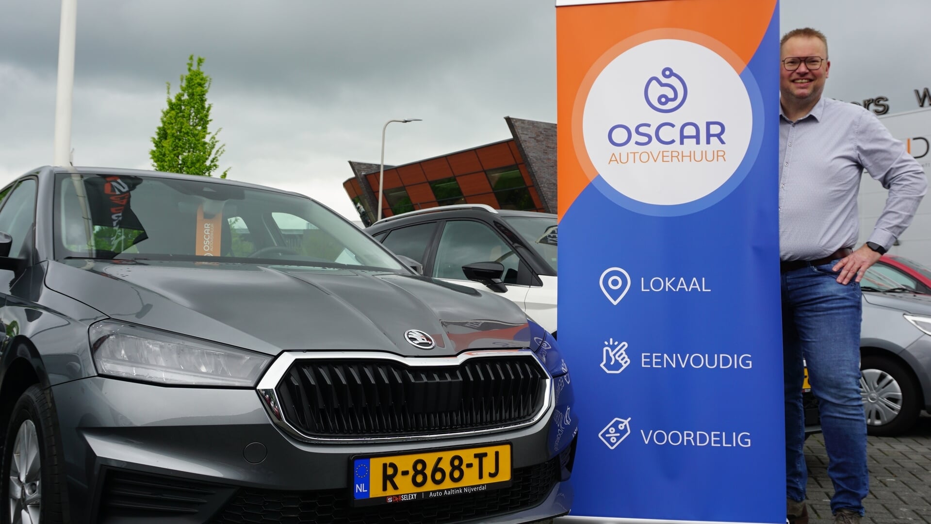 Ewald Aaltink van Auto Aaltink gaat samenwerking aan met Oscar Autoverhuur.