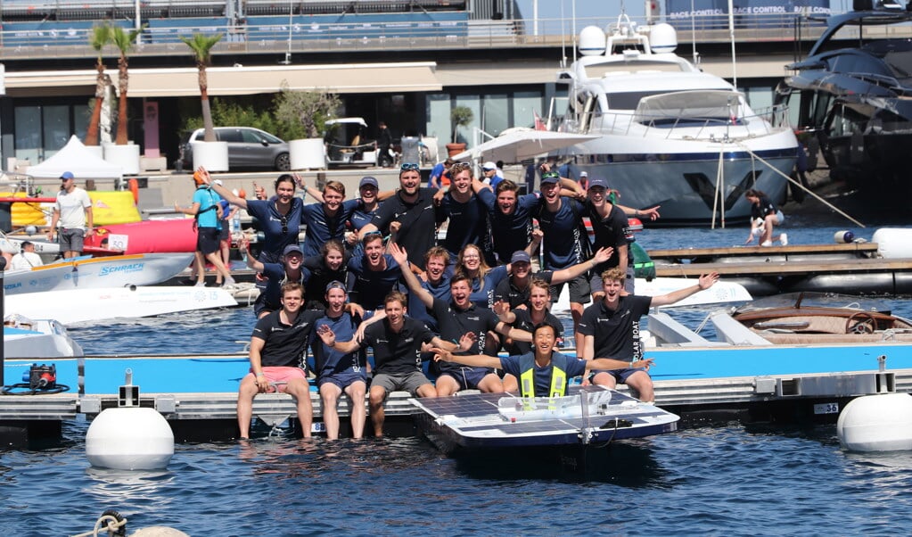 Solar Boat Twente: blij met plek 3 in Monaco.