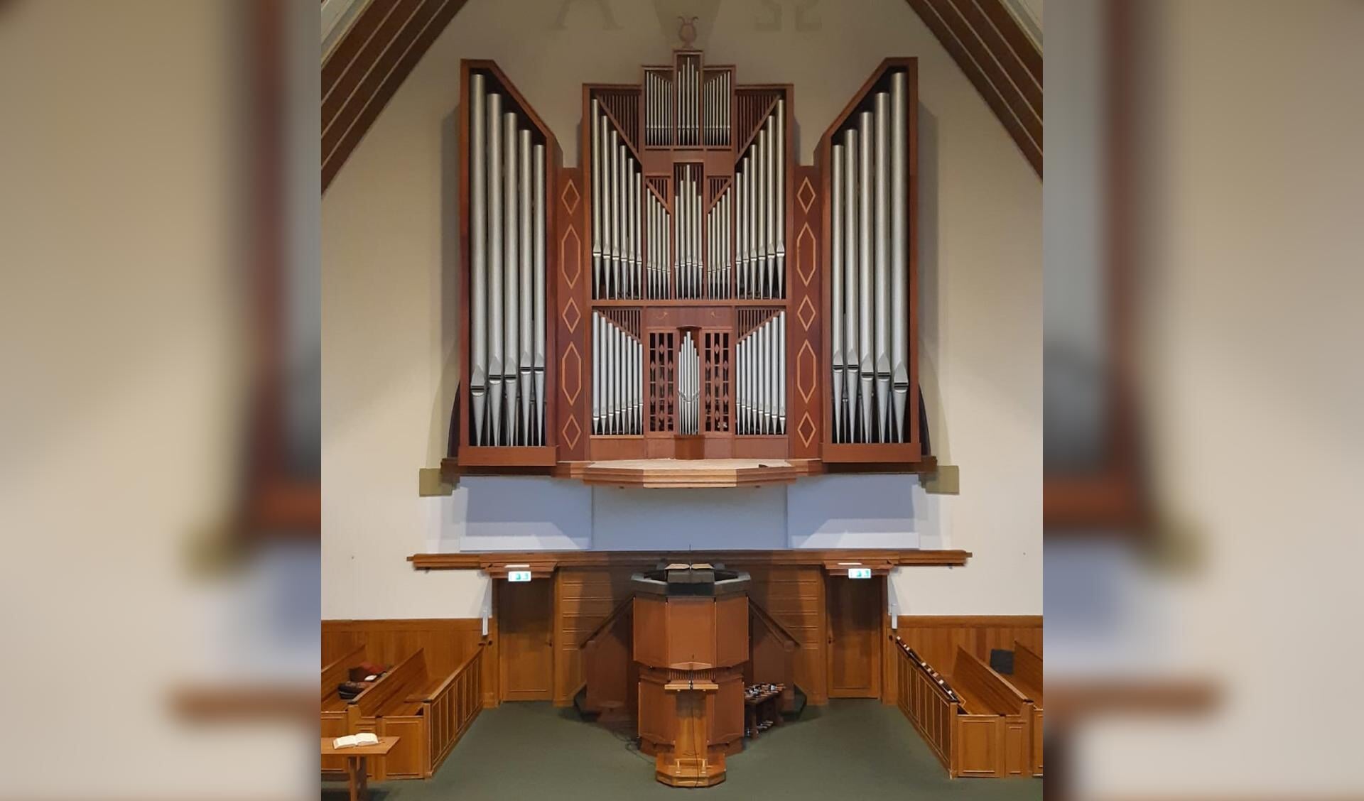 Het Pels-orgel (1945) in de Dorpskerk leent zich uitstekend om de breedte in stijlen te vertolken. 