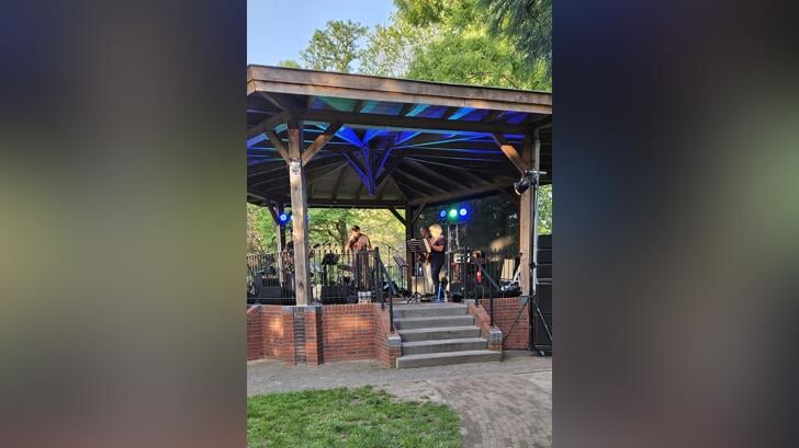 Het was een zwoele, muzikale avond.