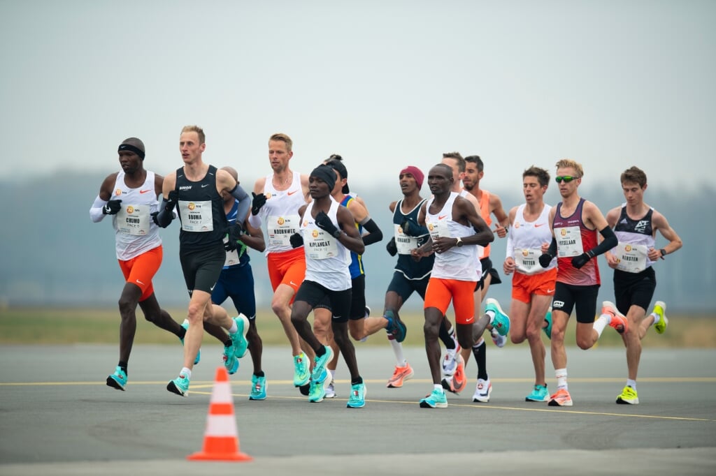 Dit jaar organiseerde Enschede Marathon een 'Hamburg-marathon' op Vliegveld Twenthe