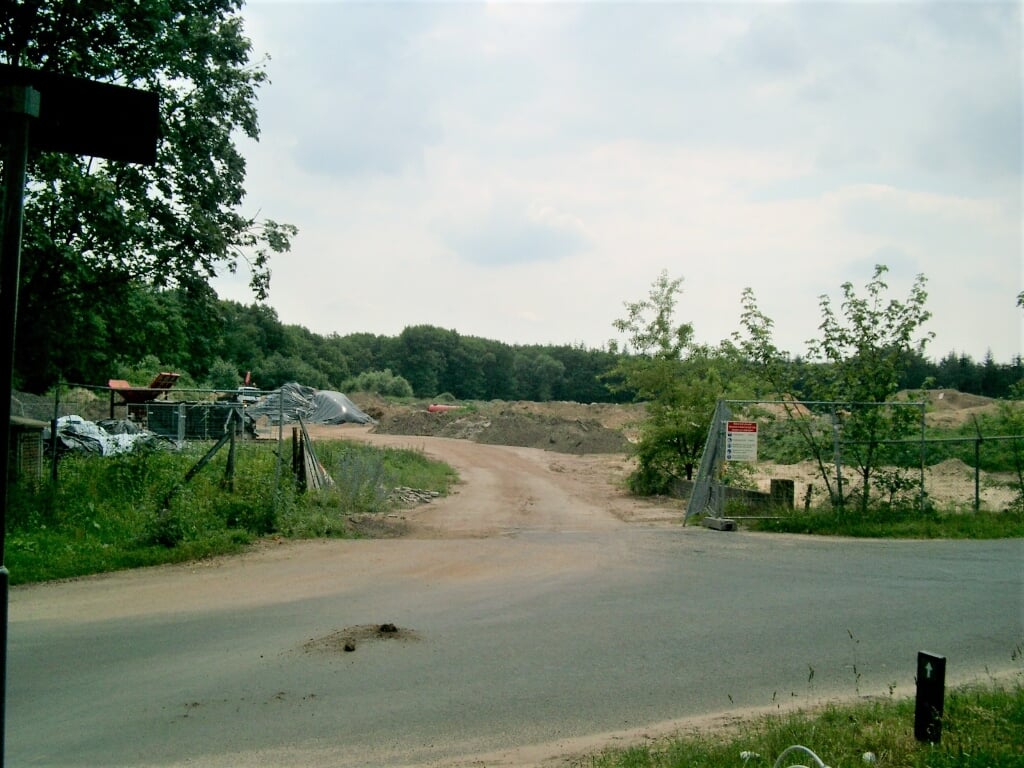 RIJSSEN - Zo zag het terrein van de voormalige steenfabriek op de Brekeld er uit na afbraak van de panden. 