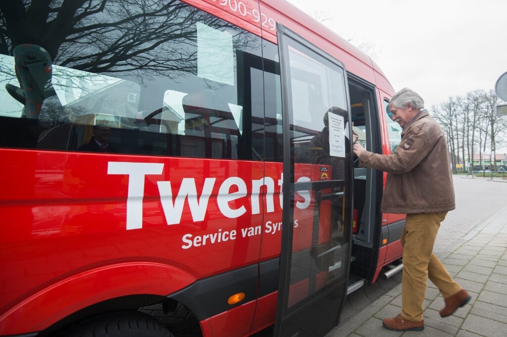 Buurtbussen zijn een belangrijke verbinding tussen de diverse kernen in Twente. De buurtbus De Lutte-Oldenzaal zoekt nu naar chauffeurs.