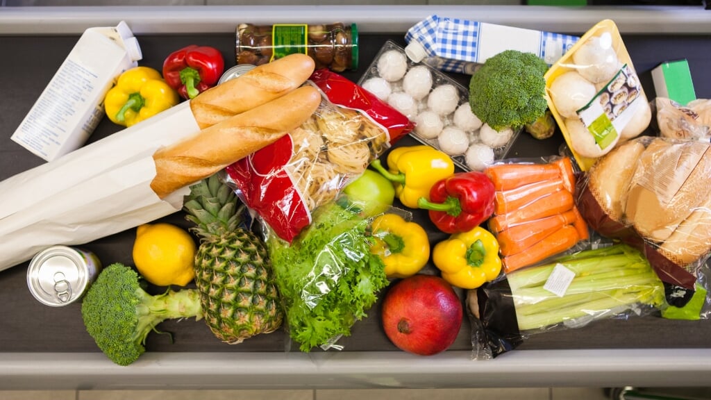 Groente, fruit, zuivel, brood, pasta en vlees... jaarlijks gooien we met zijn allen ruim 590 miljoen kilo eten weg. De Verspillingsvrije Week wil mensen hier bewuster van maken.