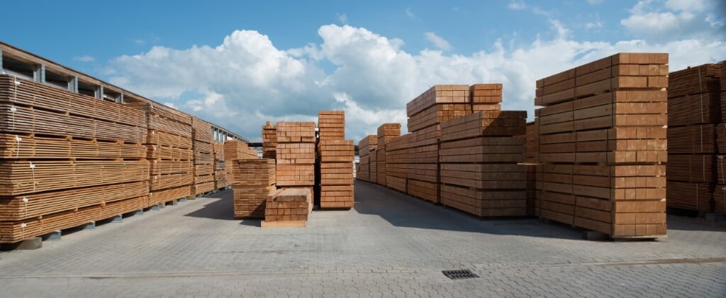 Bij Houthandel RTT ligt voldoende hout voorraad