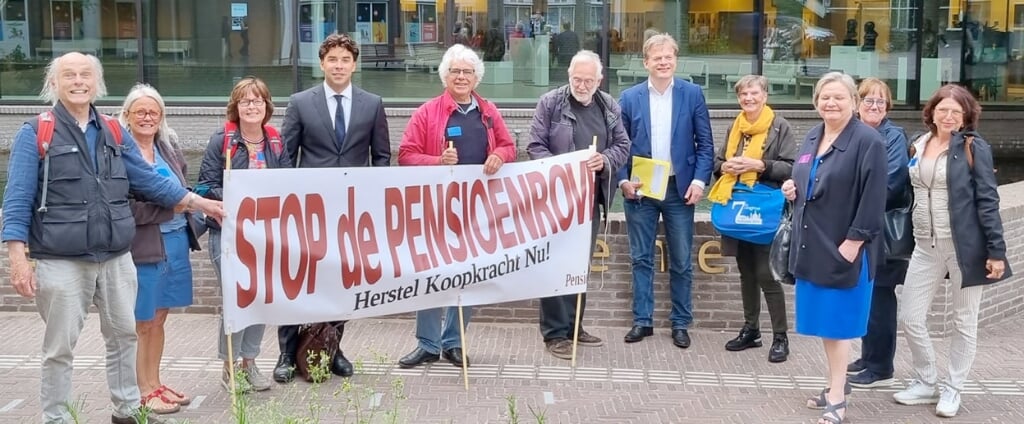 Pensioen Actie Oost met Tweede Kamerleden Leon de Jong en Pieter Omtzigt.