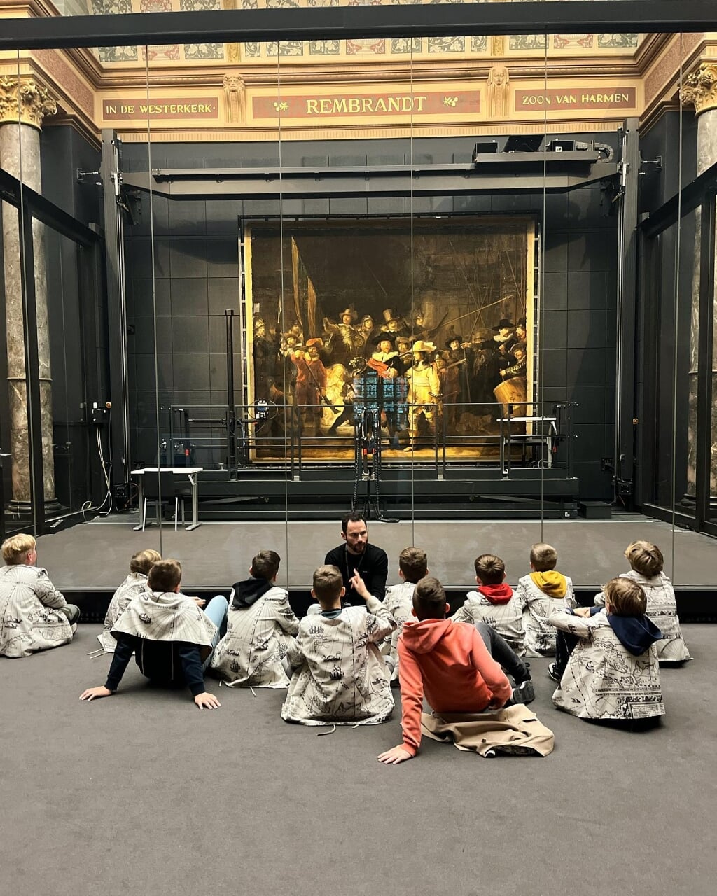 Daltonschool Reggewijs grijpt graag kansen voor onderwijs-out-of-the-box, zoals dit bezoek aan het Rijksmuseum in Amsterdam. Een indrukwekkende en leerrijke ervaring!