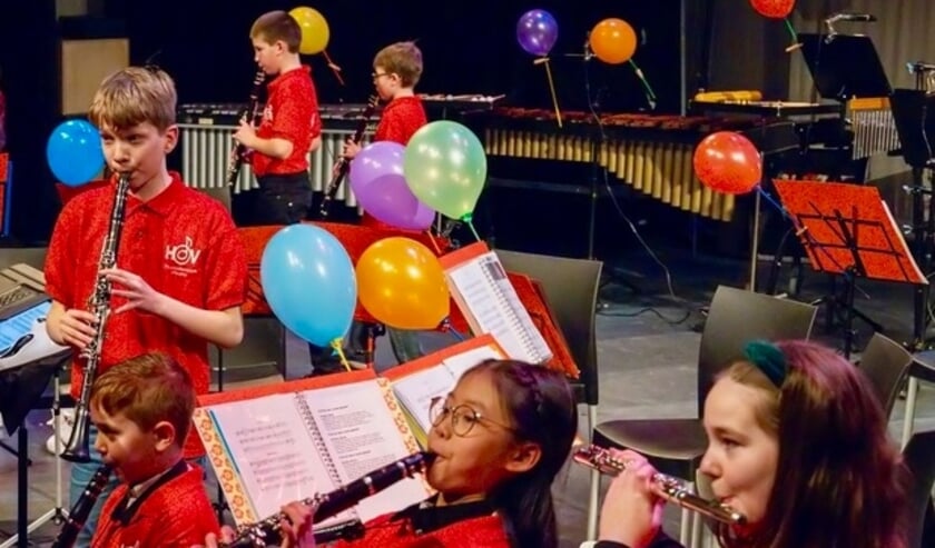 <p>Harmonieorkest Vleuten heeft ruim tweehonderd actieve leden, die met veel plezier en op alle niveaus muziek maken. Eigen foto</p>  