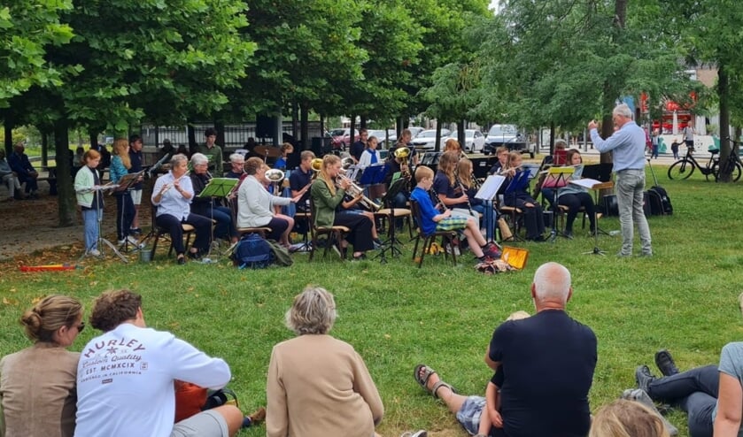 Na het succes van de Play Inn tijdens het West Zeeuws Vlaams Muziekfestival, bundelden de jeugdmuzikanten wederom de muzikale krachten.  