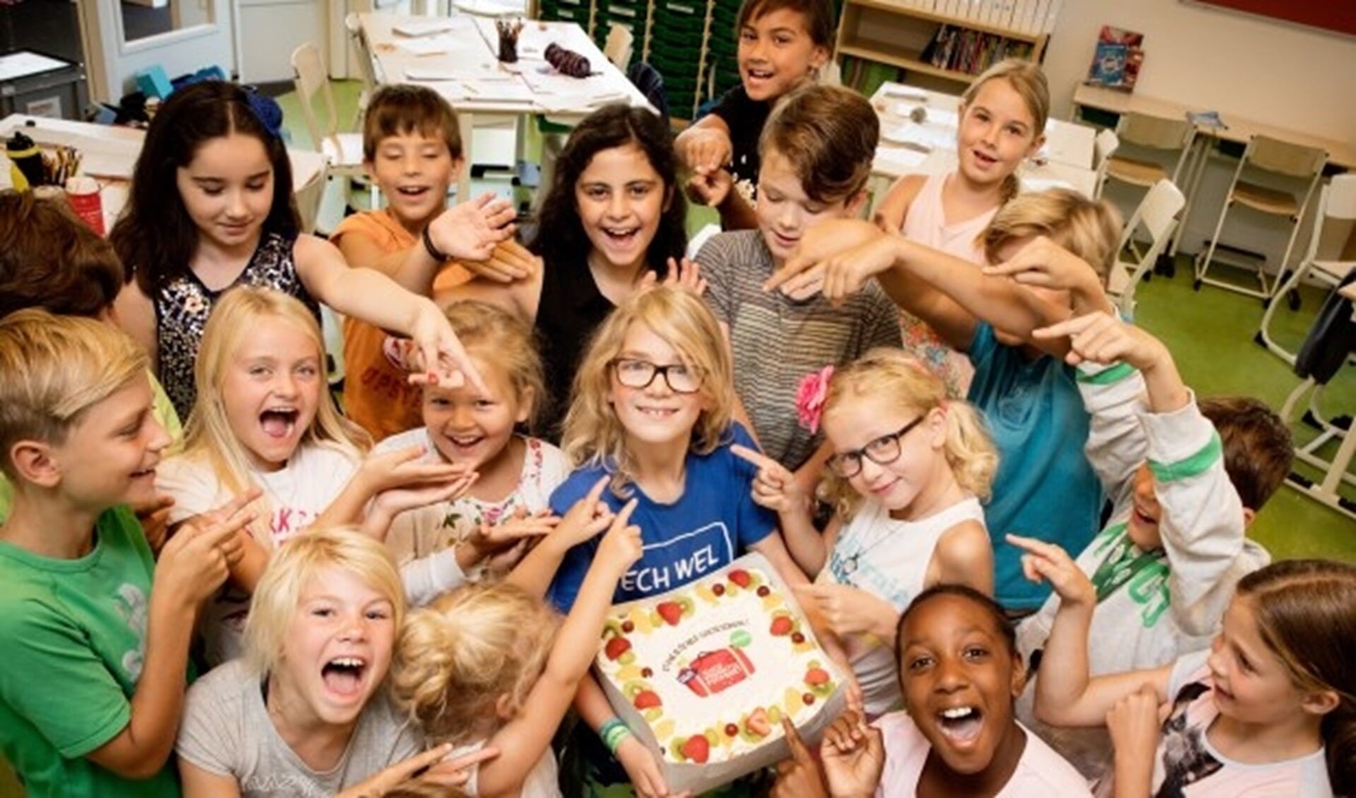 Stone (9) heeft met zijn foto de grote prijs van het Jeugd Vakantiepaspoort gewonnen: een schoolreis voor de hele school naar Linnaeushof. (Foto: foograaf Eric Fecken) 