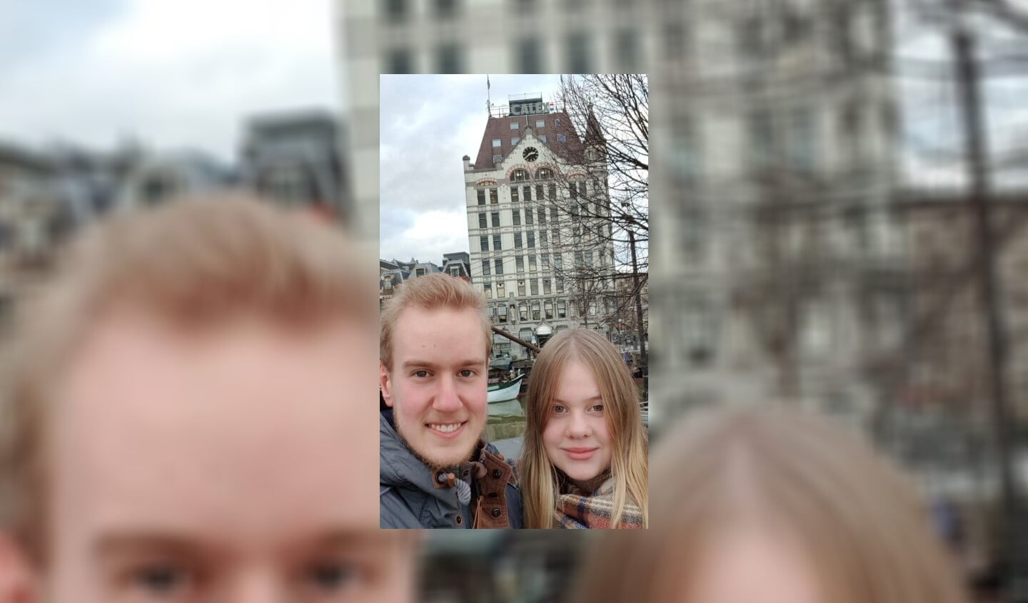 Gamer Stijn bezoekt Rotterdamse locaties die ook in de game Battlefield opduiken. (Foto: twitter/@blawkie)