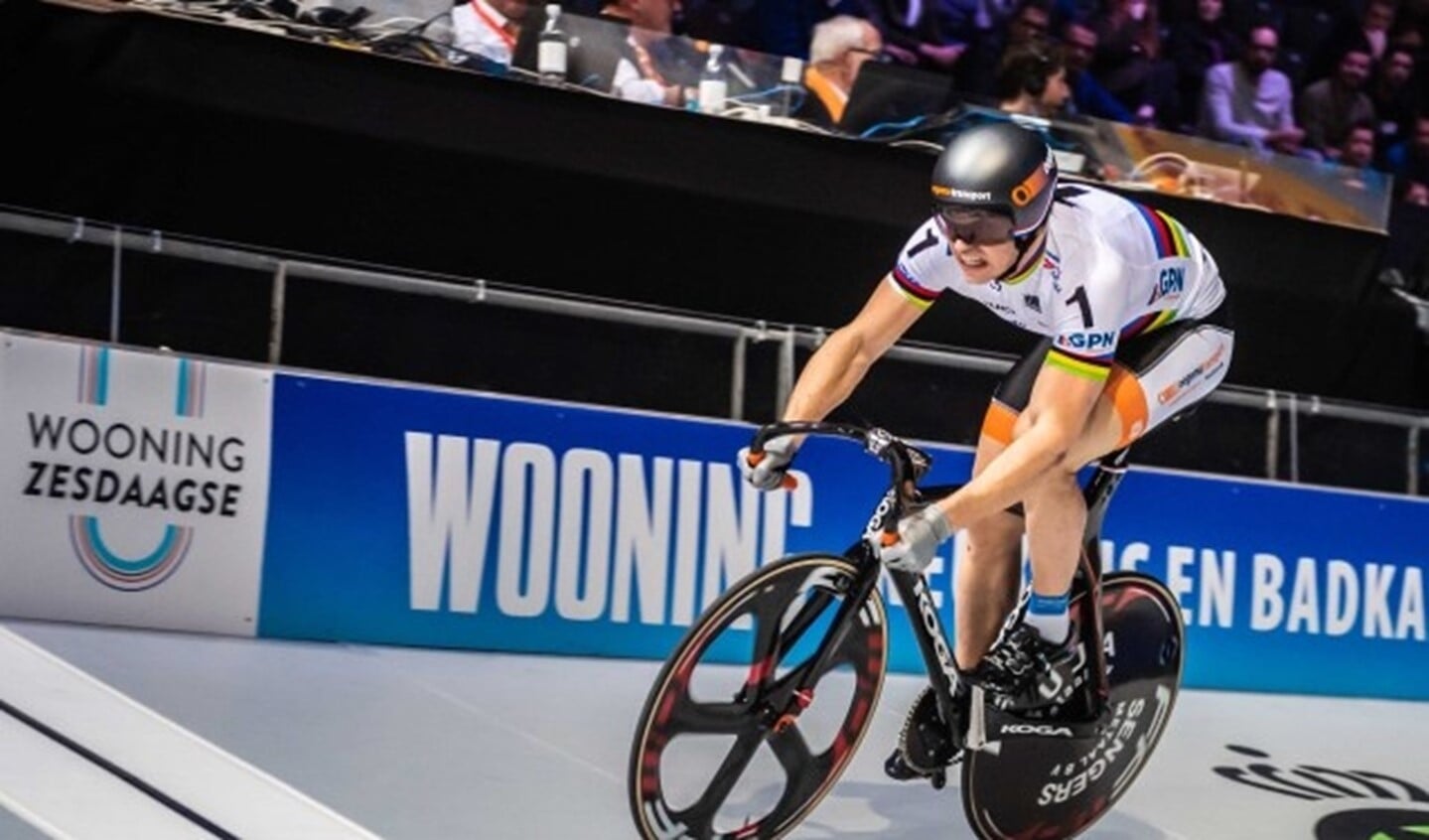 Wereldkampioen sprint Harrie Lavreysen in volle actie tijdens de Zesdaagse van 2019. (Foto: Stephan Tellier)