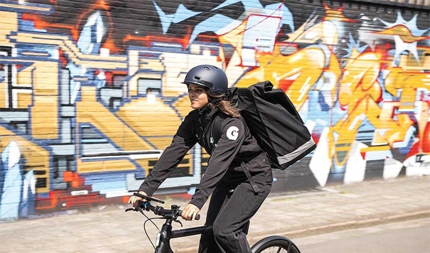 Steeds meer mensen maken gebruik van de 10-minuten-bezorgservice, ook wel bekend als flitsbezorgers. Foto: snellesupers.nl