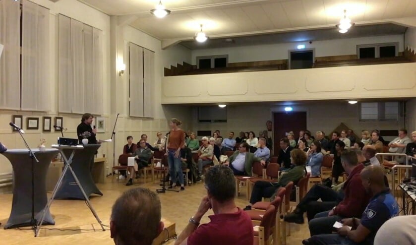 <p>De gemeente zou kritisch moeten kijken naar het verlenen van de vergunning omtrent verkamering. </p>