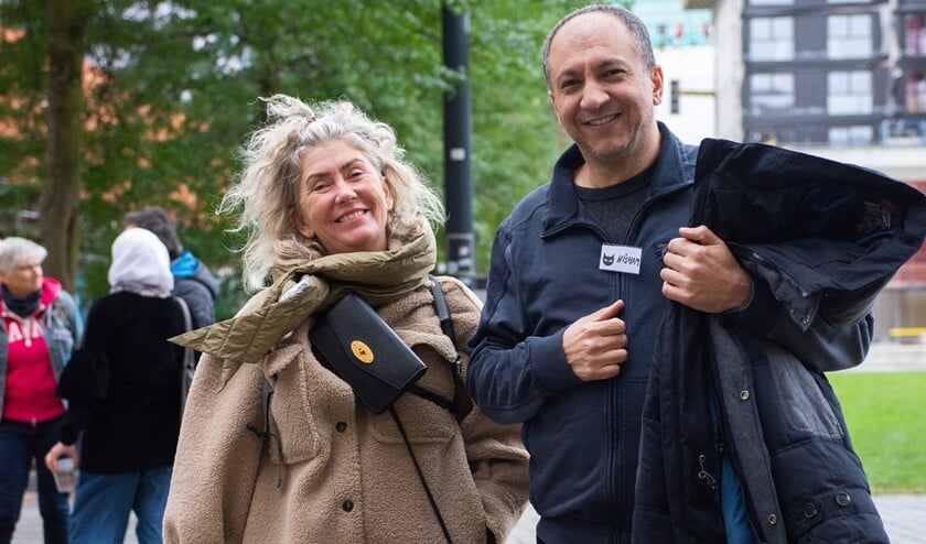 <p>Met z'n tweeën en met de hele groep gaan onder anderen deze buddy's de komende tijd leuke activiteiten ondernemen om elkaar beter te leren kennen. Foto: pr</p>