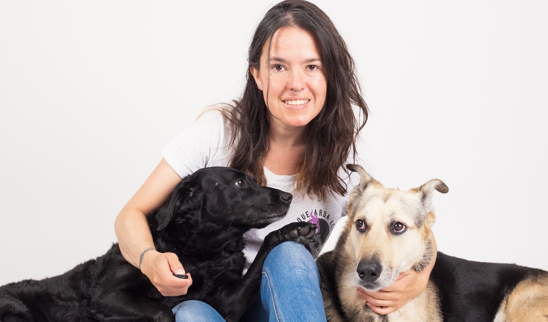 Niet alleen is Caro fotograaf voor De Havenloods, ze is ook een begenadigd dierenfotograaf. Zelf heeft ze twee lieve honden, Ramona en Tomassa.