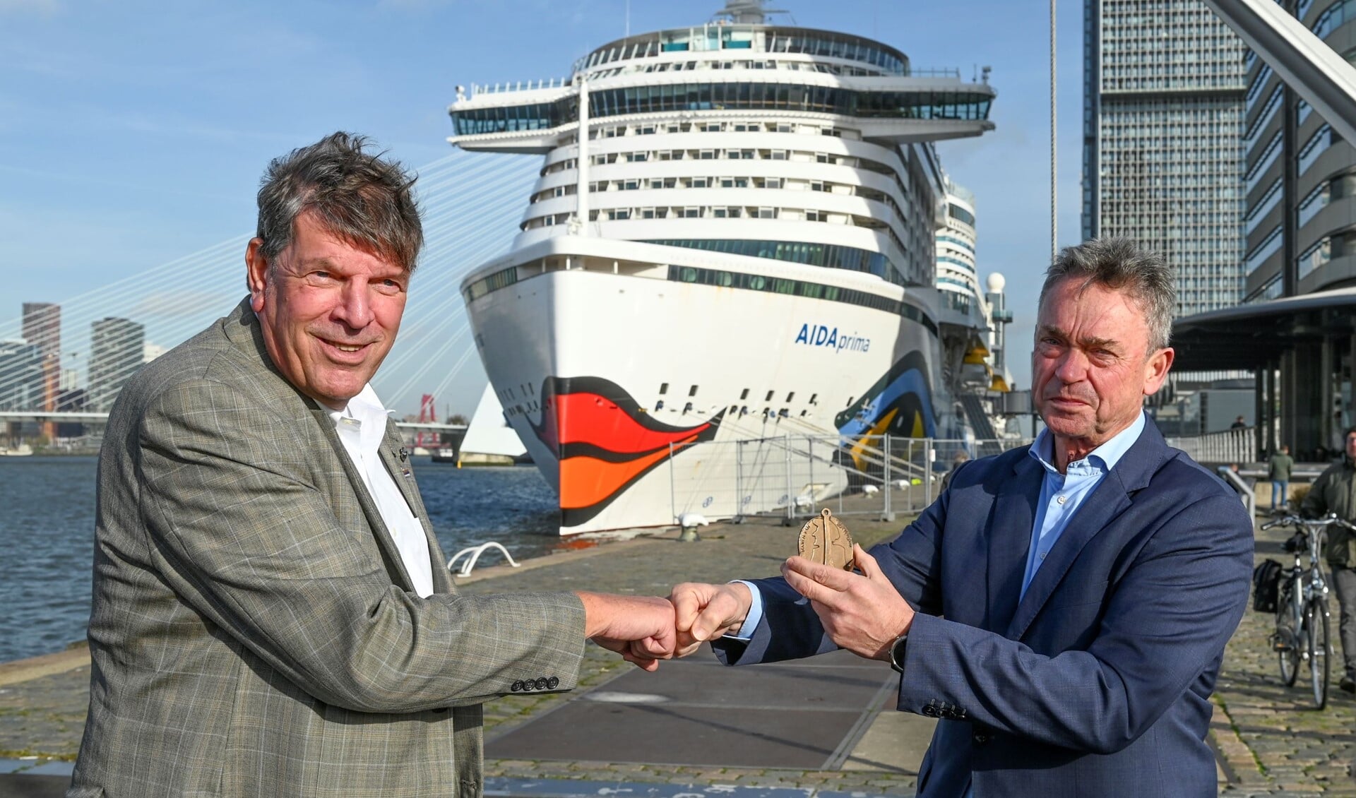 Met Maasmond Maritime levert Piet Sinke in zijn uppie een positieve bijdrage aan het imago van de Rotterdamse haven in de maritieme wereld.  Foto: pr