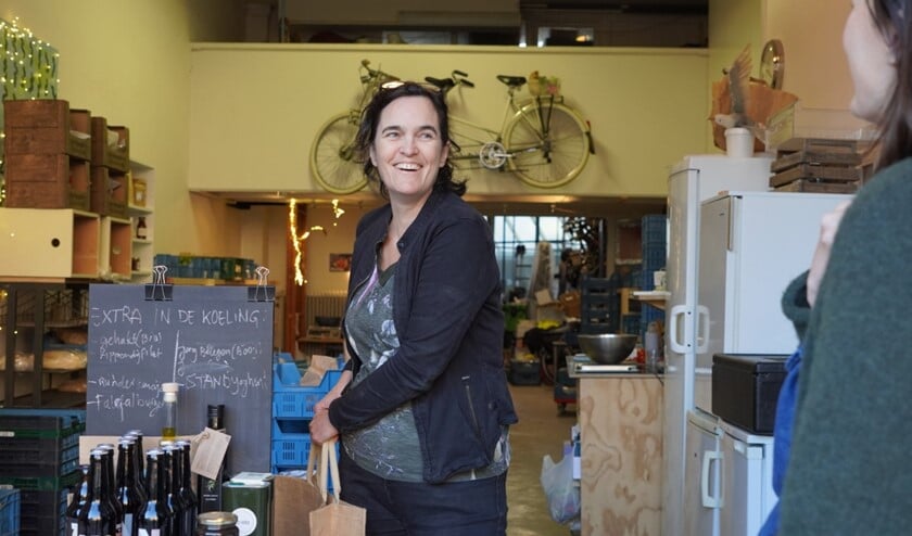 <p>Rechtstreex wijkchef Ariëtte bij het Insulindeplein. (Foto: Rechtstreex)</p>