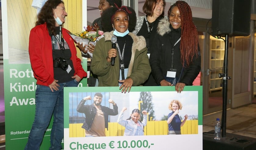<p>Gefeliciteerd! Foto: Rob Kamminga</p>