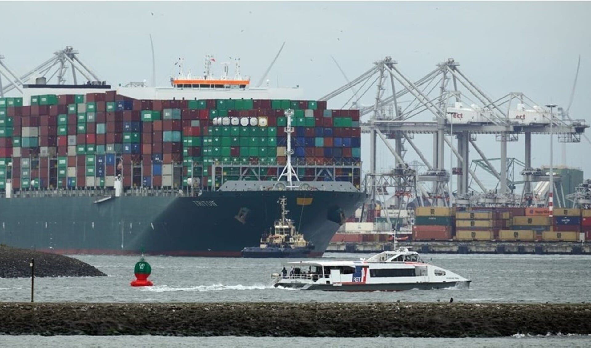 Het akkoord zorgt voor duidelijkheid en stabiliteit, aldus Havenbedrijf Rotterdam. Foto: Dick van Bergem