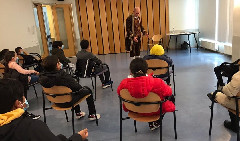 Thijs zorgt altijd voor vrolijke programma's, tevreden en enthousiaste kinderen. Foto: pr