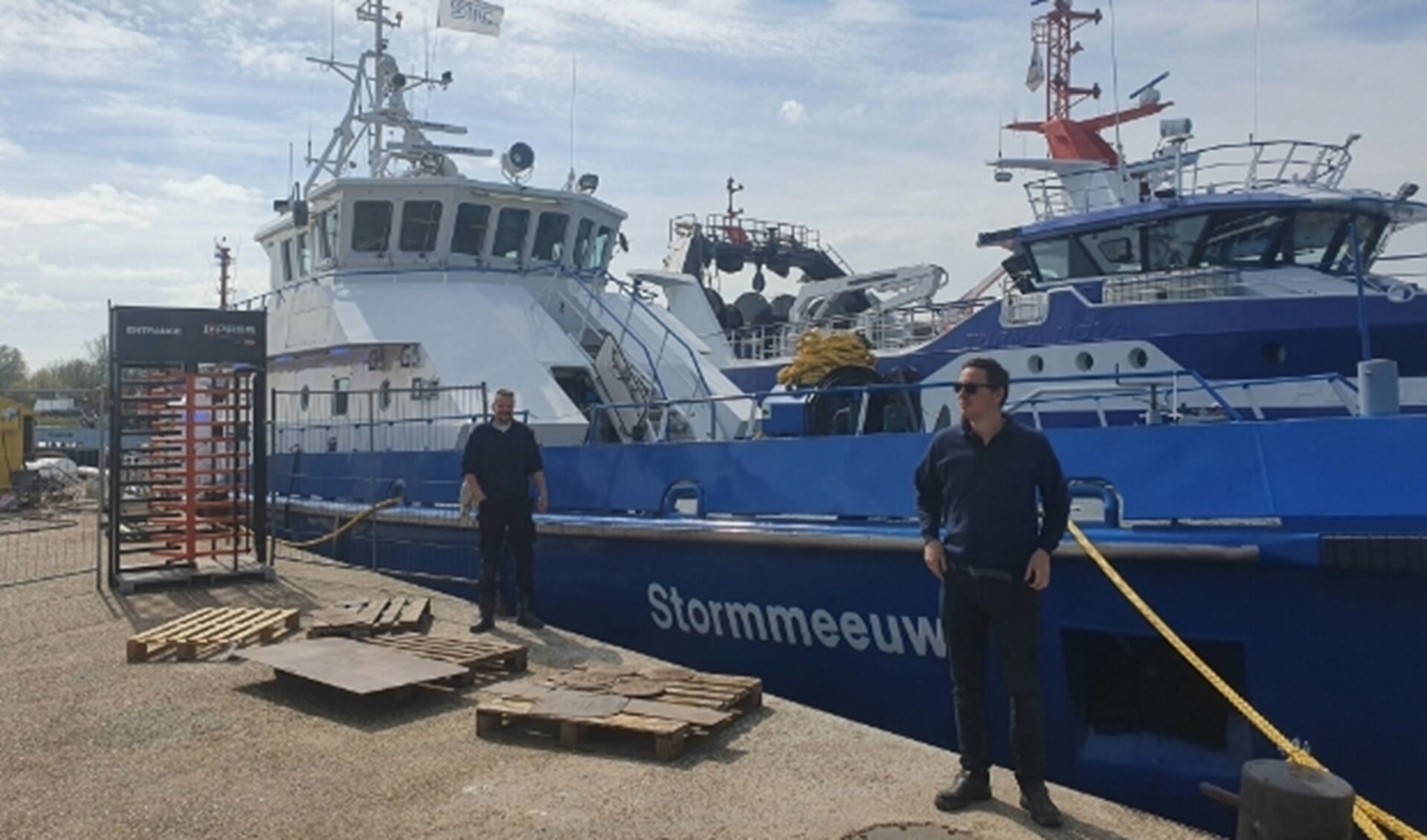 Stormmeeuw, het nieuwe opleidingsschip voor de zeevaartopleidingen bij STC Group, mét bemanning.