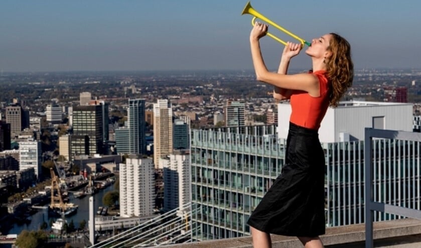 <p>Michelle Wilderom, directeur van North Sea Round Town, het eerste festival van weer een échte festivalzomer. Foto: Guido Benschop</p>
