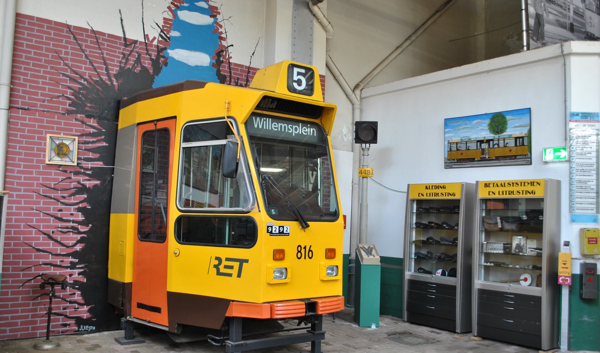 Tientallen historische trams, bussen en de unieke museummetro.  Foto: Stichting RoMeO