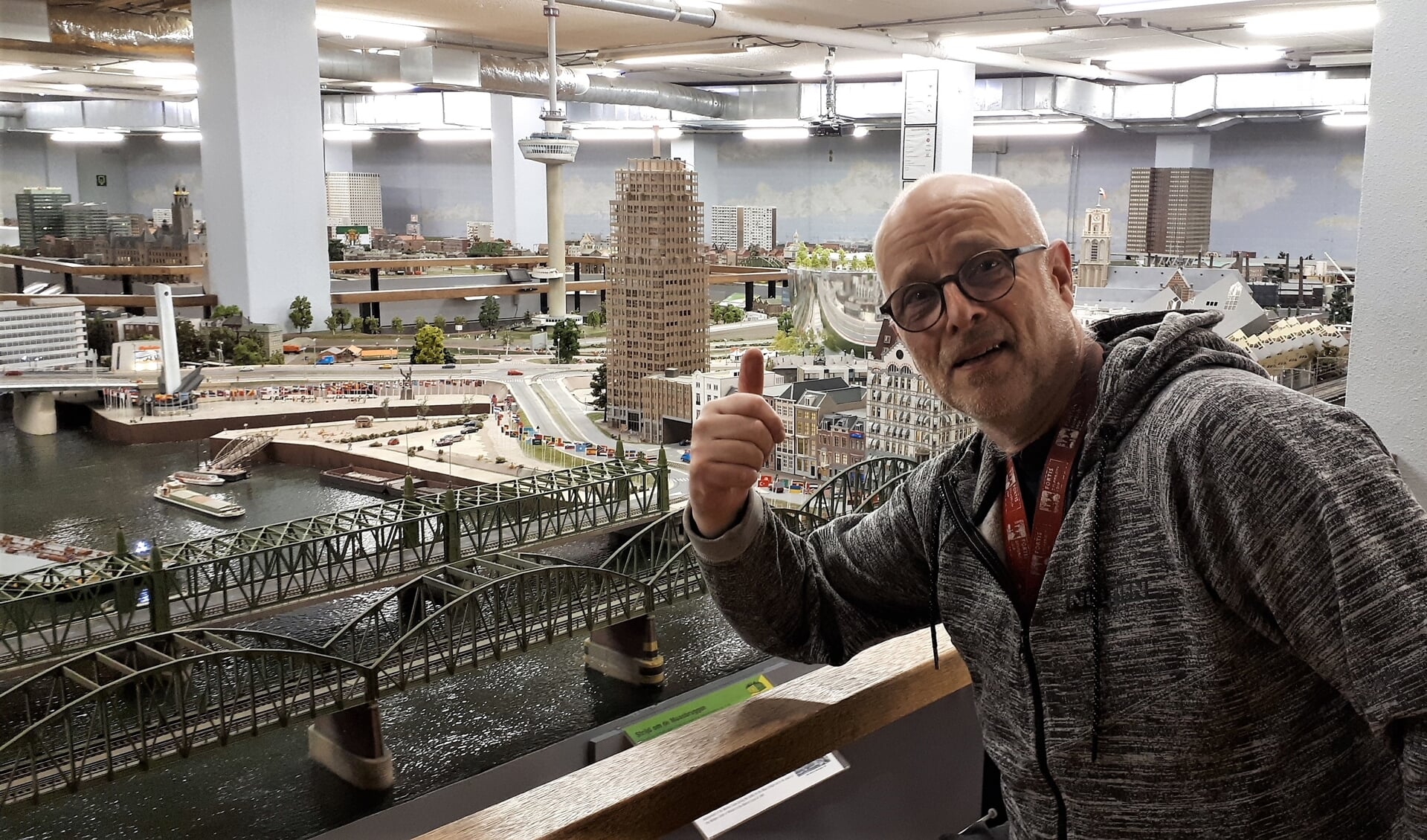 Jan Hofman mocht gisteren weer naar Miniworld. Foto: Joop van der Hor