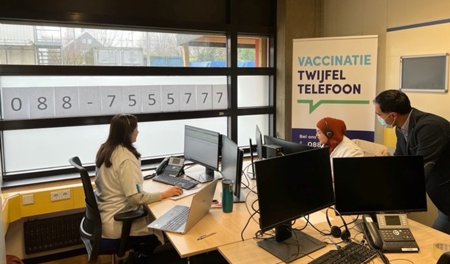 De Vaccinatie Twijfeltelefoon is eind november door het Erasmus MC in het leven geroepen. Foto: Erasmus MC