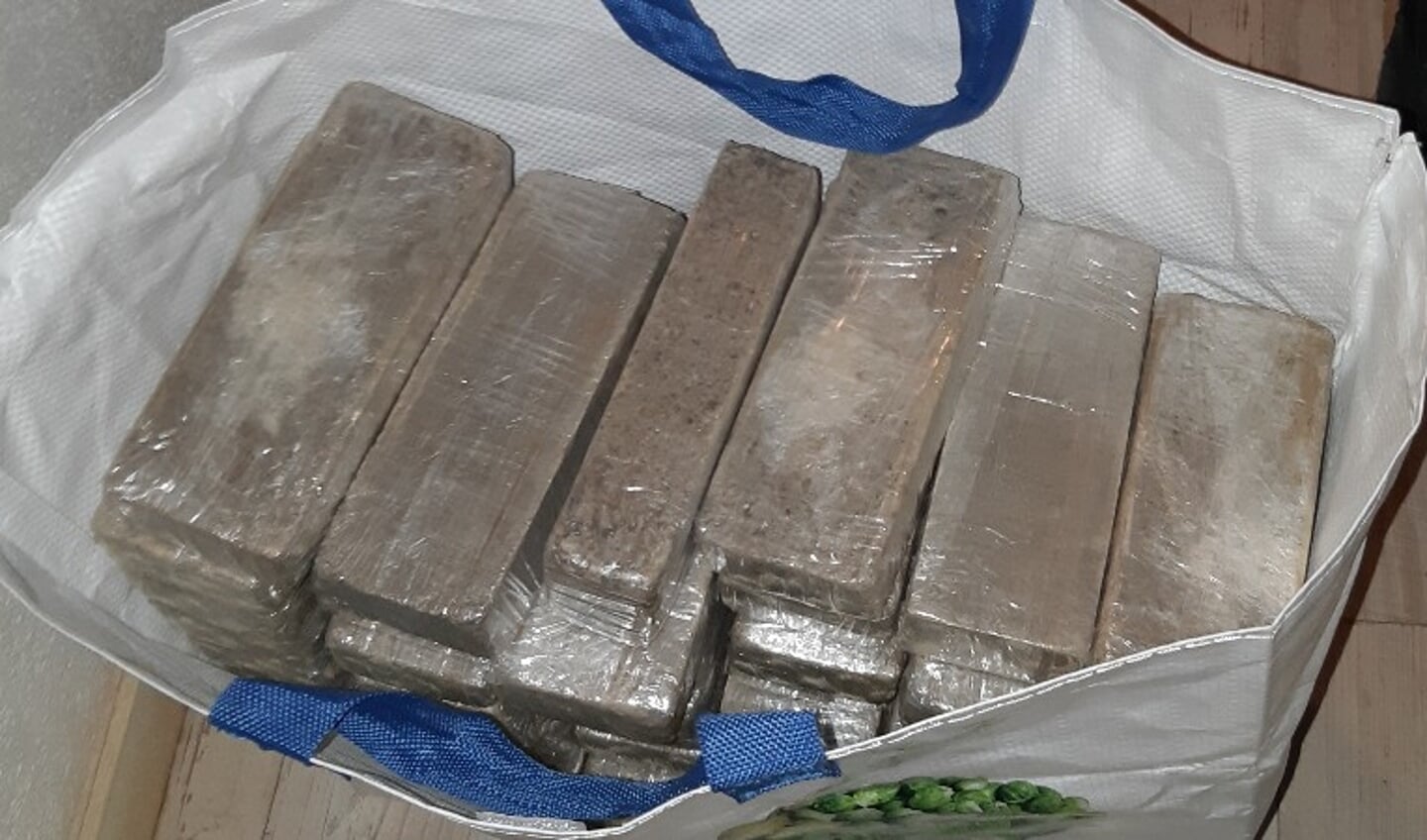 De politie onderzoekt nog om wat voor drugs het gaat. Foto: Politie Rotterdam