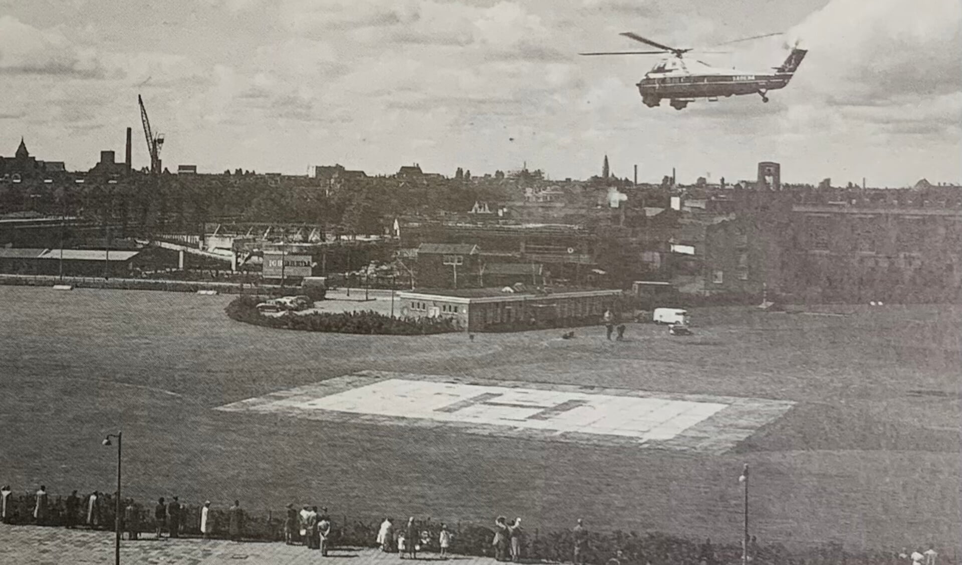 Het Heliport terrein dat van 1953  tot 1965 in de buurt van de Hofdijk lag, midden in de stad. Foto: AeroCamera- Bart Hofmeester