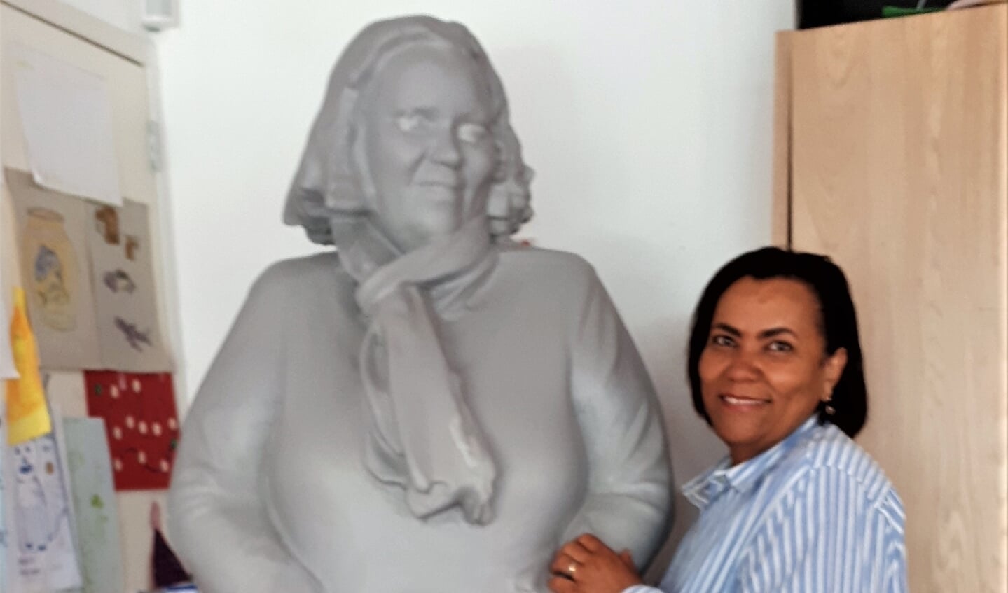 Tante Joyce is een begrip, een fenomeen, iemand die een standbeeld verdient! Foto: Joop van der Hor