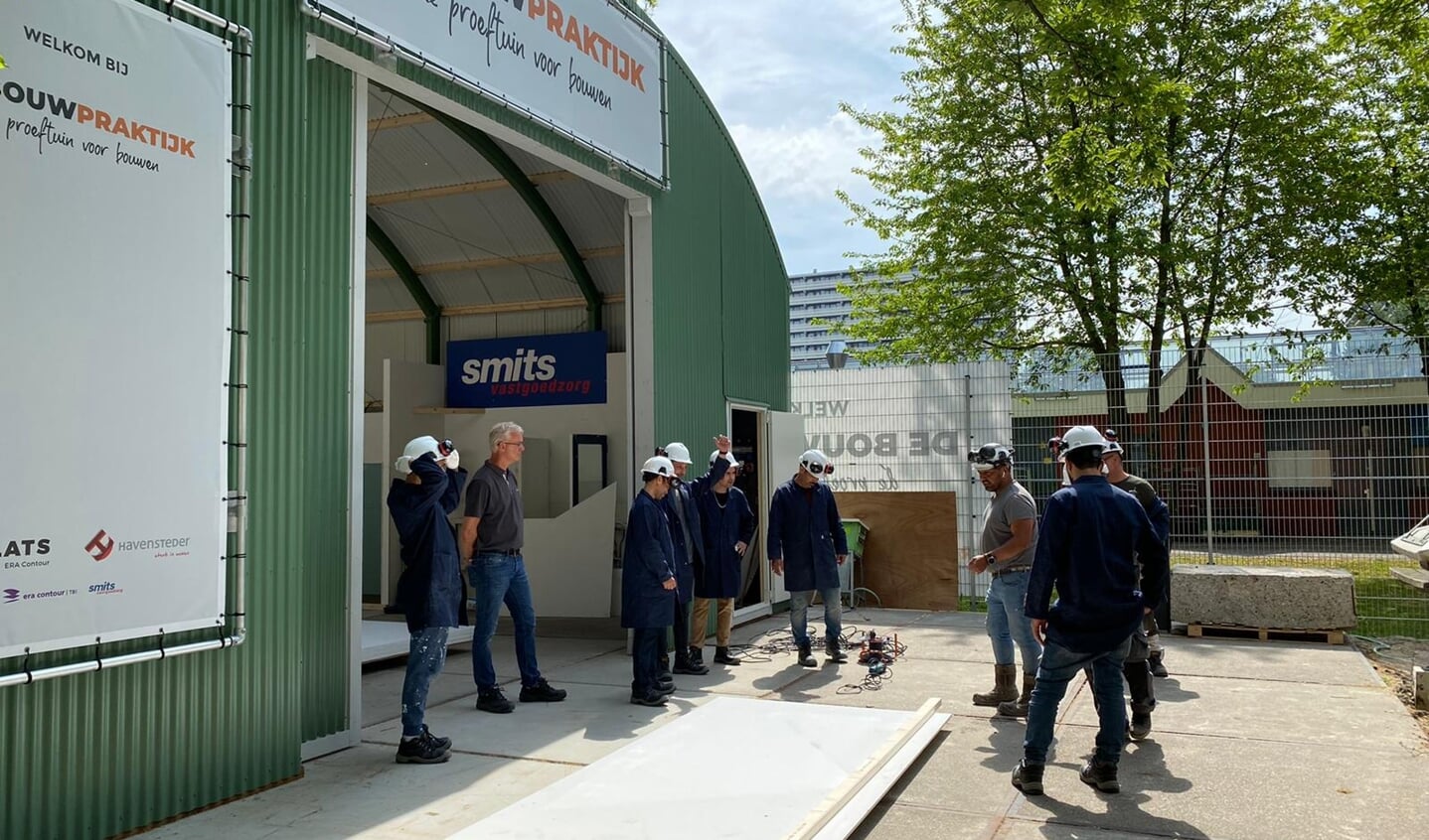 Havensteder en Team ERAflats geven mensen met afstand tot de arbeidsmarkt kans op baan in de bouw. Foto: pr