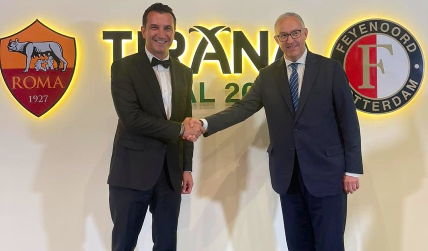 Burgemeester Aboutaleb is vanavond zelf bij de finale in Tirana. Hij werd gisteren welkom geheten door Erion Veliaj, zijn collega-burgemeester. Foto: @erionveliaj