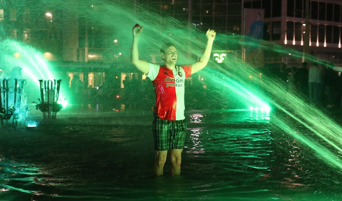 Wél de fontein in, maar geen huldiging als Feyenoord over twee weken wint. Foto: GinoPress B.V.