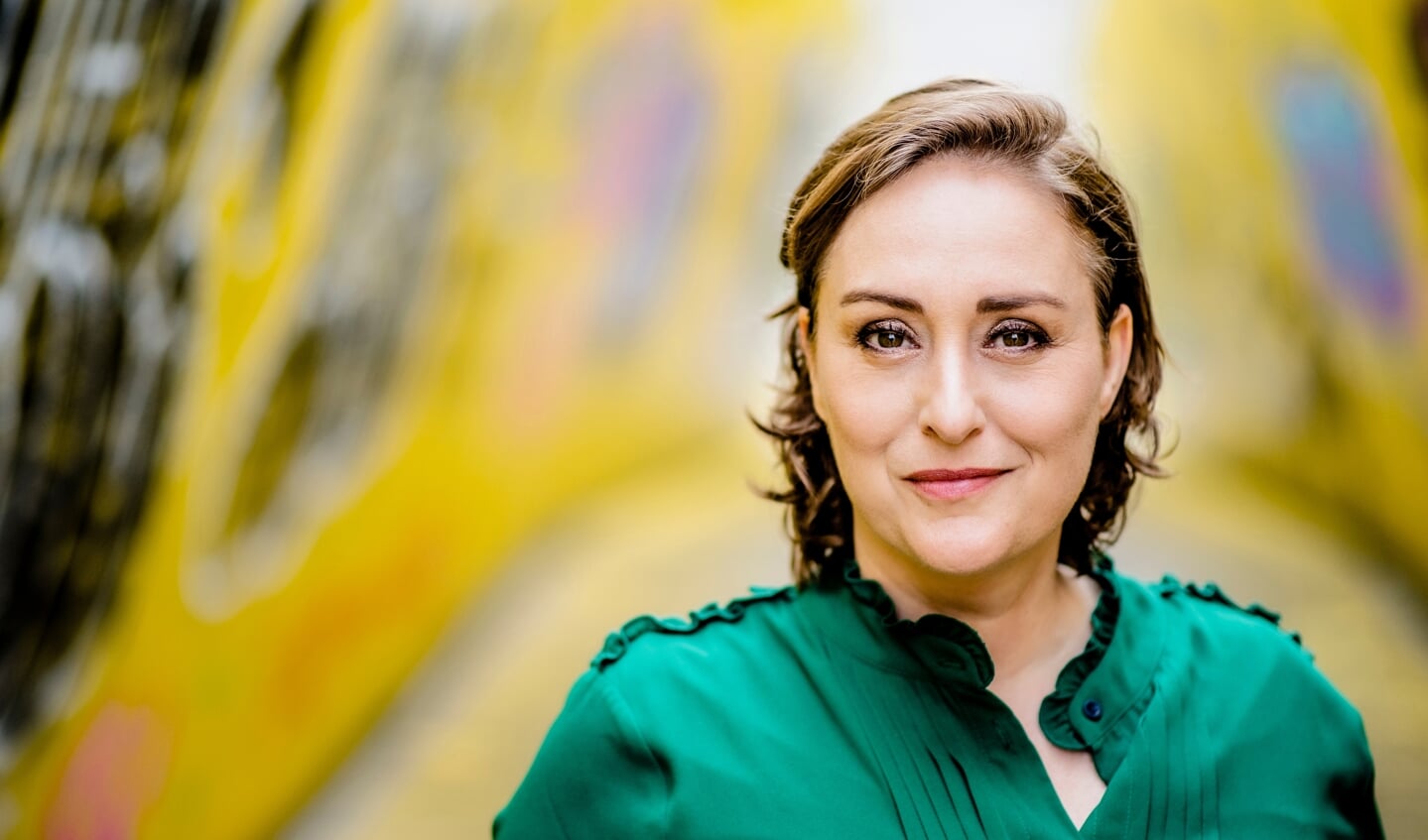 Renske Satijn is bijna twee jaar directeur van Rotterdam Festivals., Dit jaar maakt ze haar eerst festivalzomer in die functie mee. Foto: Andreas Terlaak