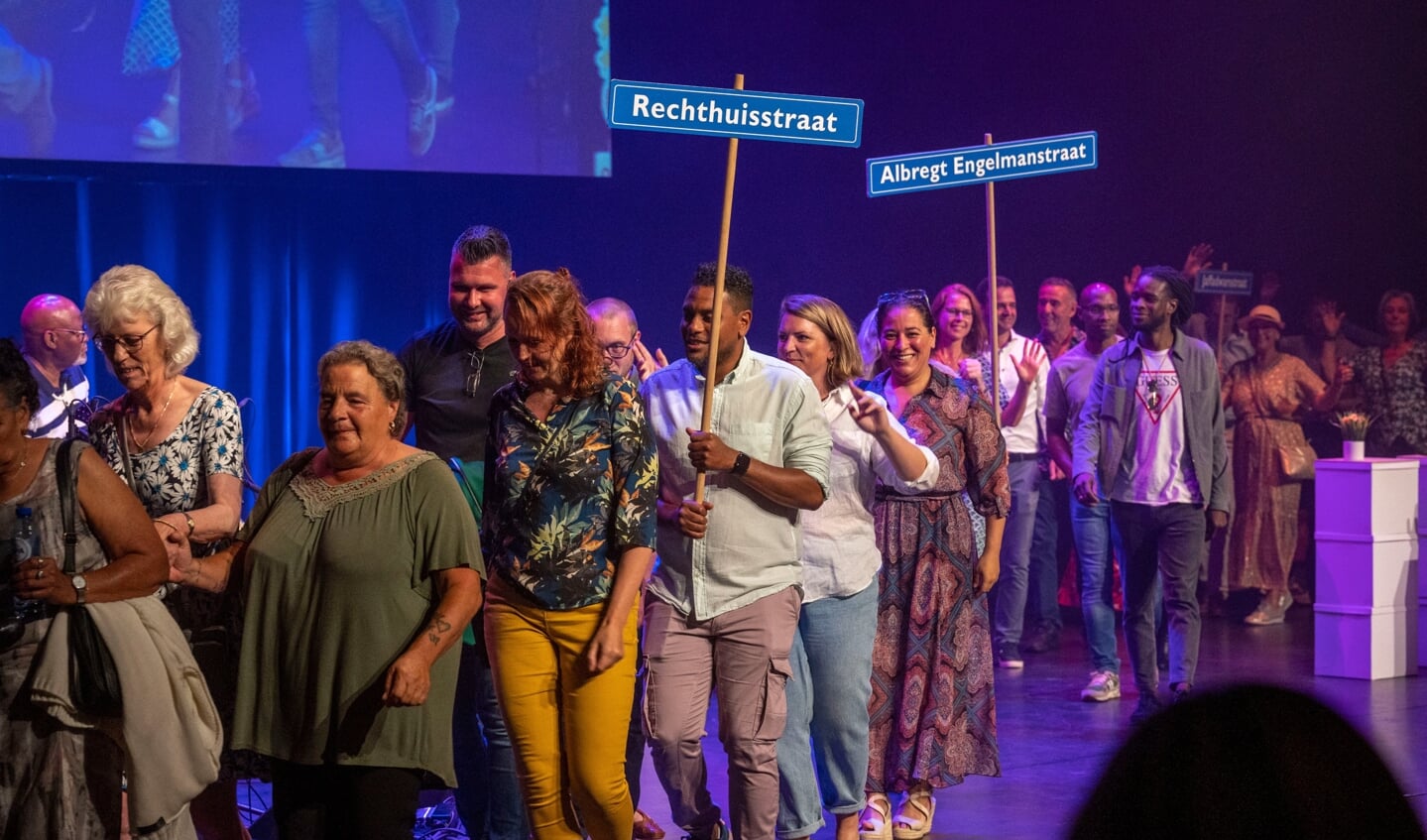 Feest in Theater Zuidplein. Foto: Jan van der Ploeg/Opzoomer Mee