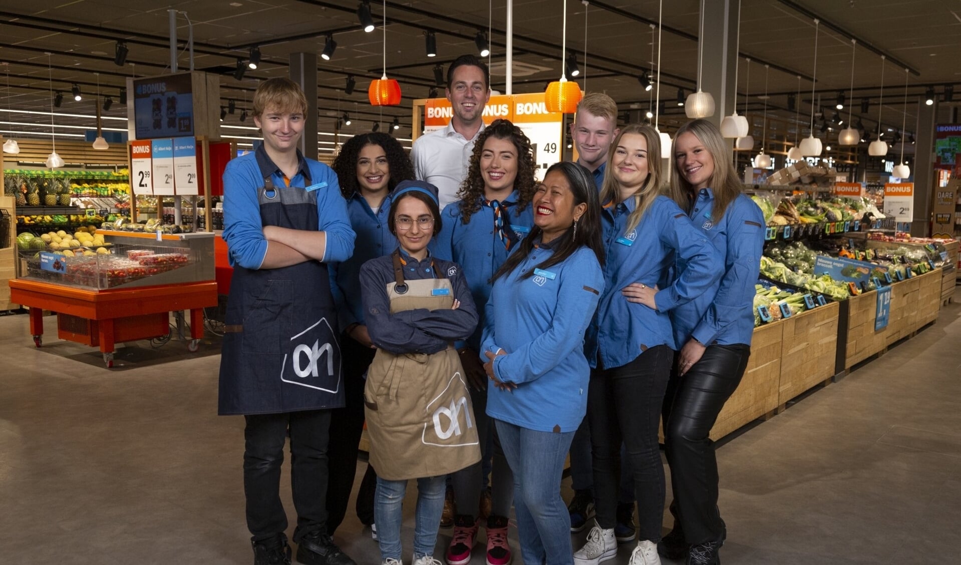 Het team van Albert Heijn Zalmplaat kijkt uit naar de opening van hun nieuwe winkel. Foto: Albert Heijn