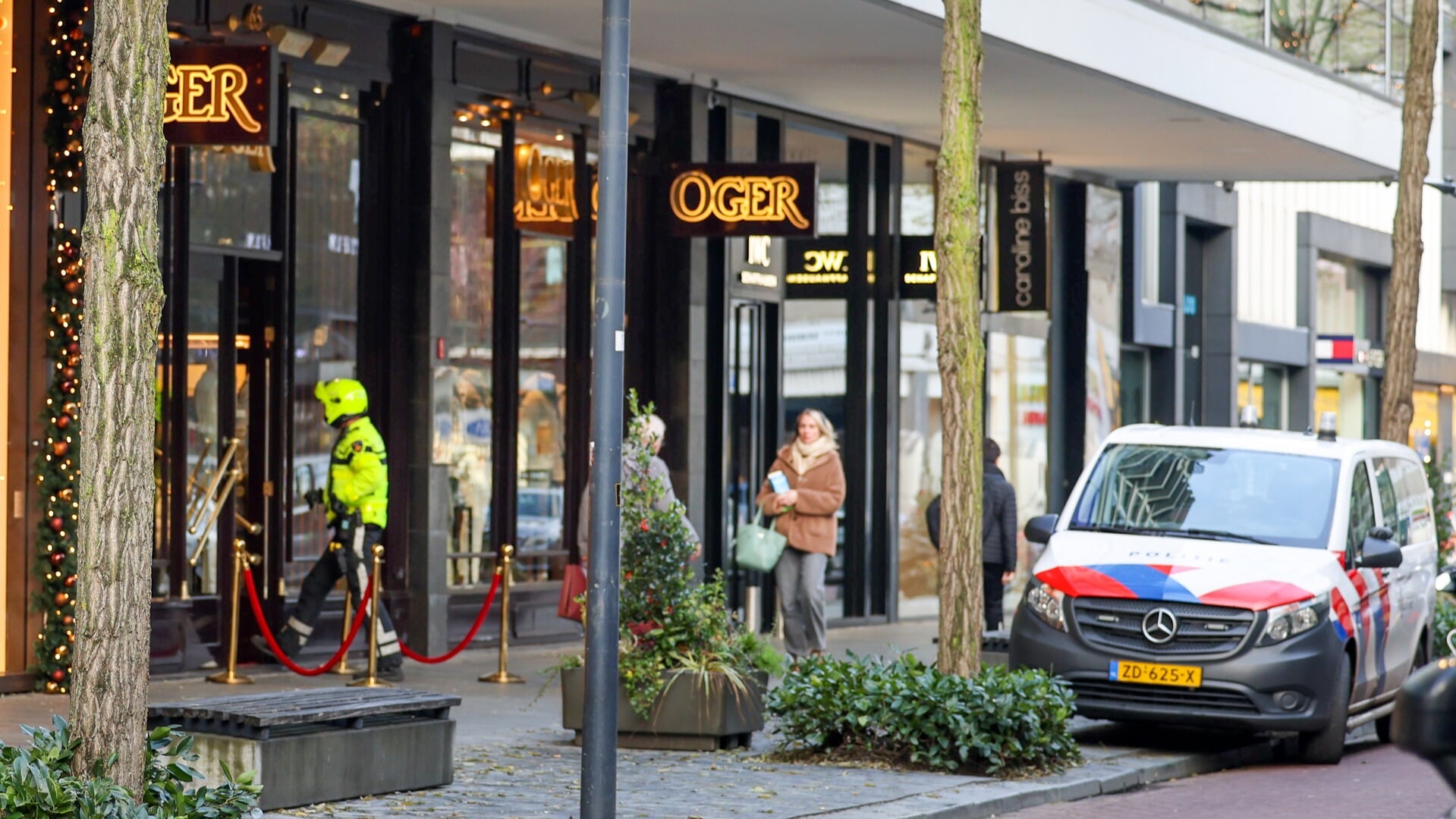 Woensdagmiddag is er een overval gepleegd op de winkel van Ogér op de Kruiskade. Foto: Nieuws op Beeld