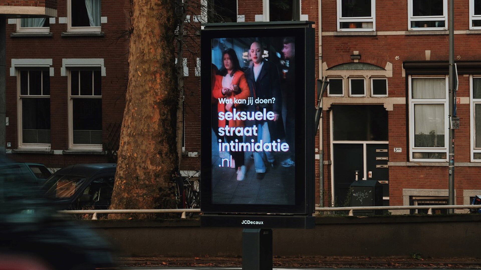 Rotterdam start campagne tegen seksuele straatintimidatie - Adverteren  Rotterdam | De Havenloods | Krant en Online